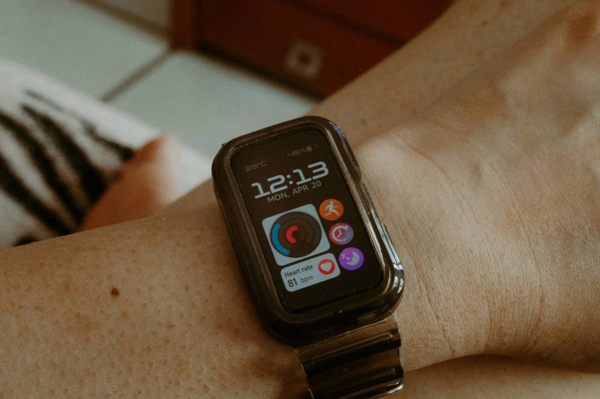 apple fitness beginner running walk-run interval chart on Apple Watch screen
